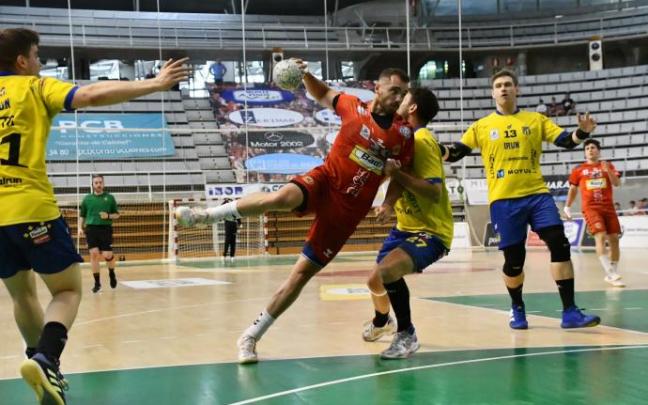 Un lance del partido disputado este sábado en Huesca.