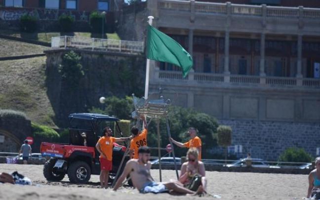 Bandera verde en numerosas playas de Bizkaia Bandera verde en numerosas playas de Bizkaia