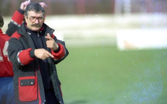 Pedro Barandalla, en un partido con el Aoiz.