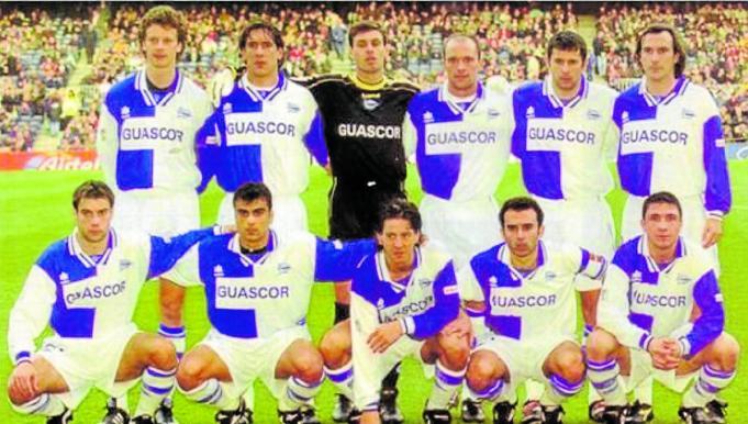 6 de febrero de 2000. Camp Nou. Barça 0-1 Alavés. De pie (izda. a dcha.): Dan Eggen, Téllez, Martín Herrera, Desio, 'Javi' Moreno y Torres Mestre. Agachados (izda. a dcha.): Azkoitia, 'Nan' Ribera, Ibón Begoña, Pablo Gómez y Morales.