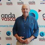 Ricardo Barkala antes de la entrevista en Onda Vasca