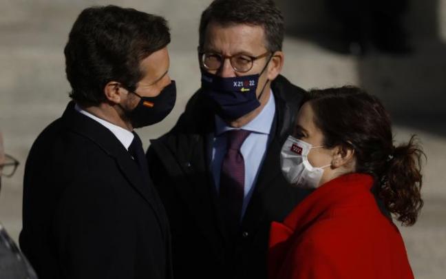 El presidente del PP, Pablo Casado; el presidente de la Xunta, Alberto Núñez Feijoo y la presidenta de la Comunidad de Madrid, Isabel Díaz Ayuso.