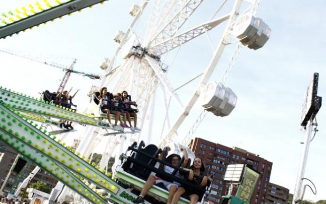 El Ayuntamiento de Bilbao se compromete a posibilitar la instalación de atracciones de barracas este año