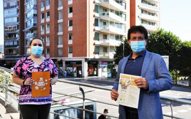 El alcalde de Basauri, apoyando la campaña.