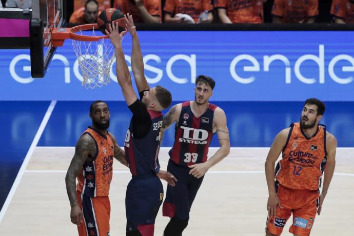 El Baskonia arrancará la ACB en Valencia