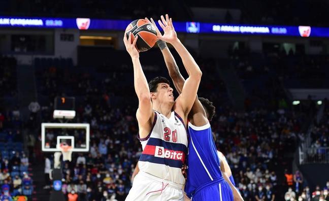 Partido entre Efes y Baskonia