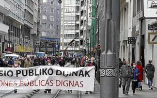Atzo erdigunetik egindako manifestazioaren irudia. Argazkia: Alex Larretxi