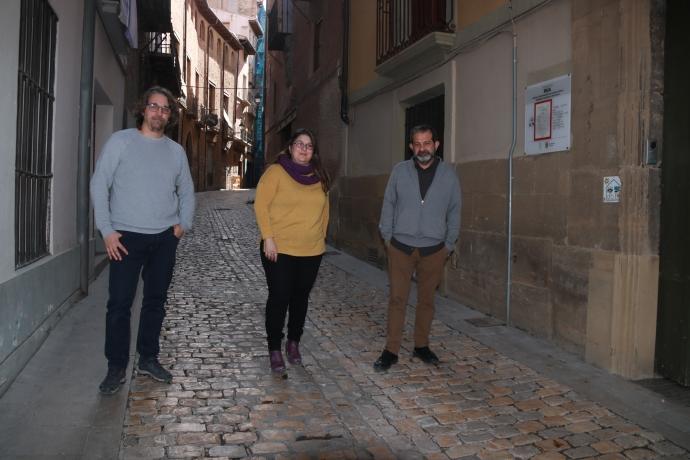 Daniel López (Podemos), Olga Risueño (Batzarre) y Emilio Ruiz (IU)