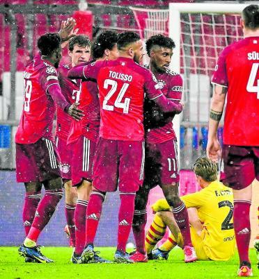 El Bayern celebra el segundo gol, obra de Sané. Foto: Efe