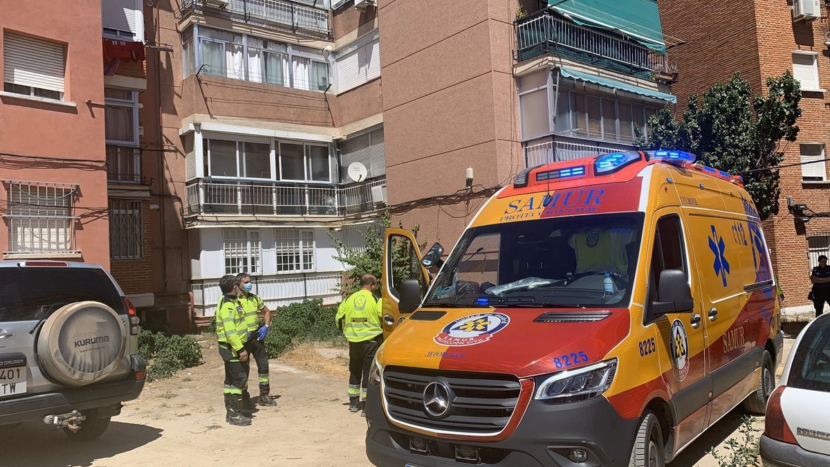 El servicio Samur-Protección Civil en el lugar de los hechos.