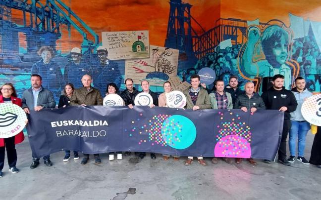 Barakaldoko Udalaren zinegotziek babesa eman zioten Euskaraldiari.