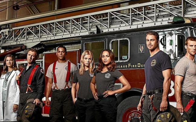 Elenco principal de la serie ‘Chicago Fire’. | FOTO: MEDIASET Elenco principal de la serie ‘Chicago Fire’. | FOTO: MEDIASET
