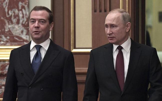 Dimitri Medvedev y Vladimir Putin. Dimitri Medvedev y Vladimir Putin.