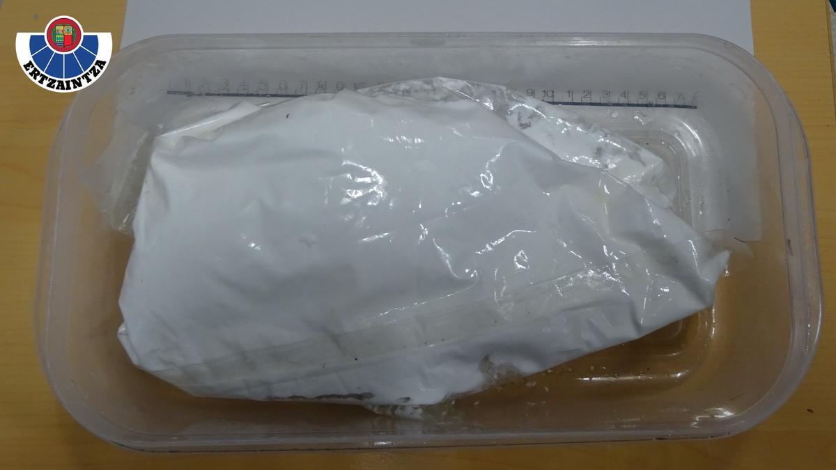 Material incautado durante el registro del inmueble de Erandio.