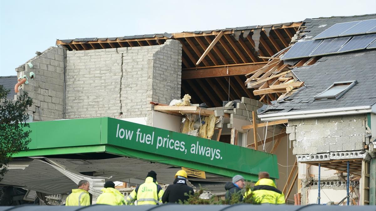 Nueve muertos tras una explosión en una gasolinera de Irlanda