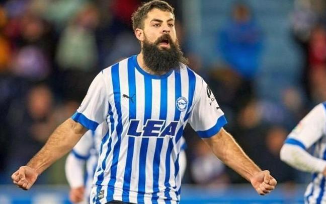 Villalibre se estrenó en el Alavés con un doblete Villalibre se estrenó en el Alavés con un doblete