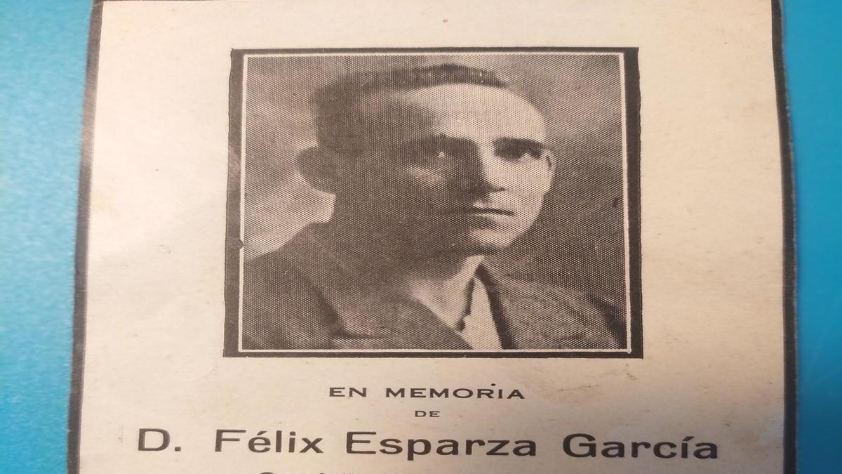 Junto a estas líneas, recordatorio en memoria de Félix Esparza.