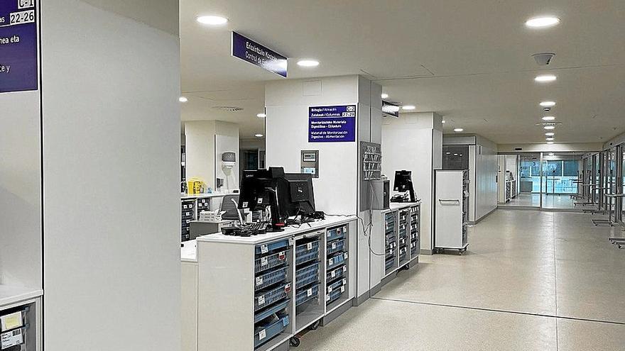 Pasillo de la Unidad de Cuidados Intensivos (UCI) del nuevo edificio de servicios generales. | FOTO: CEDIDA