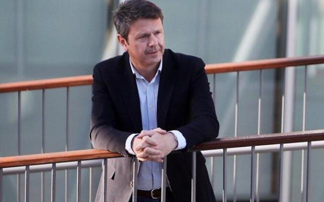 El alcalde de Irun, José Antonio Santano, posa tras una entrevista.