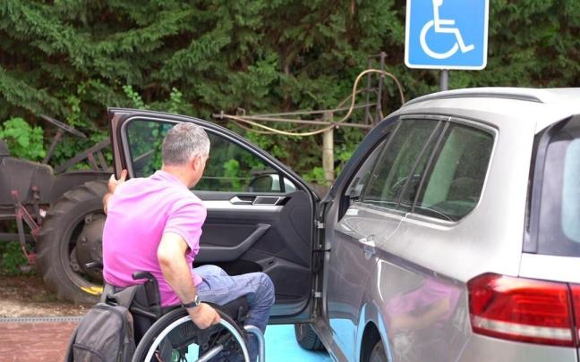 Aparcamiento para personas con movilidad reducida en el hotel Villa-Lucía de Laguardia Aparcamiento para personas con movilidad reducida en el hotel Villa-Lucía de Laguardia