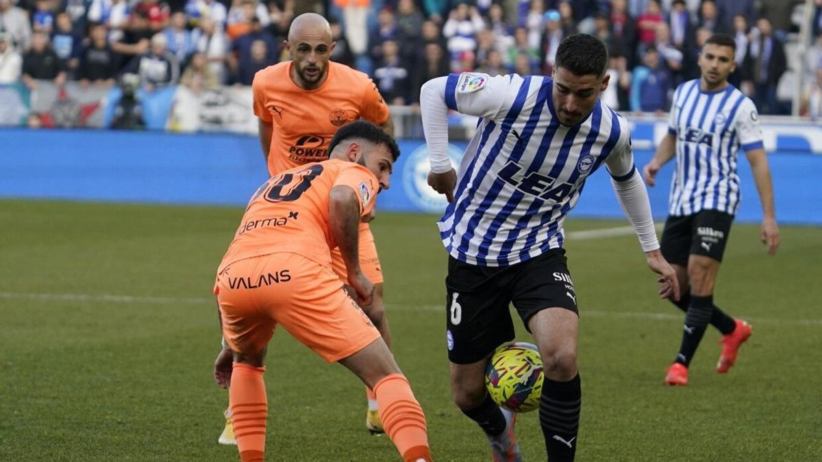 Toni Moya, durante el Alavés-Ibiza de este domingo.