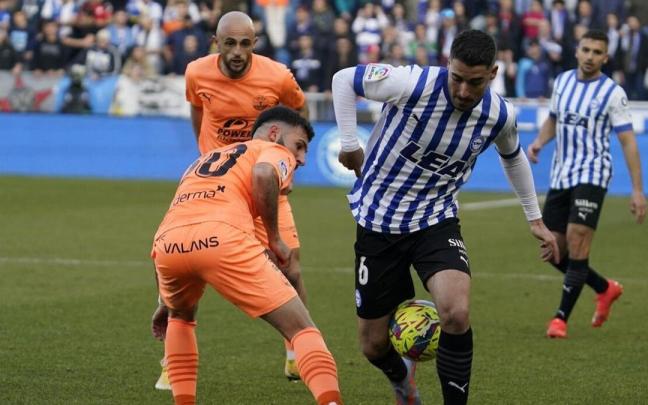 Toni Moya, durante el Alav&eacute;s-Ibiza de este domingo.