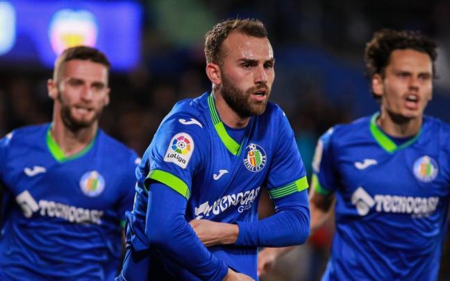 Borja Mayoral celebra el gol.