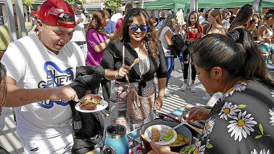 Ayer al mediodía se pudieron degustar platos típicos de diferentes continentes.
