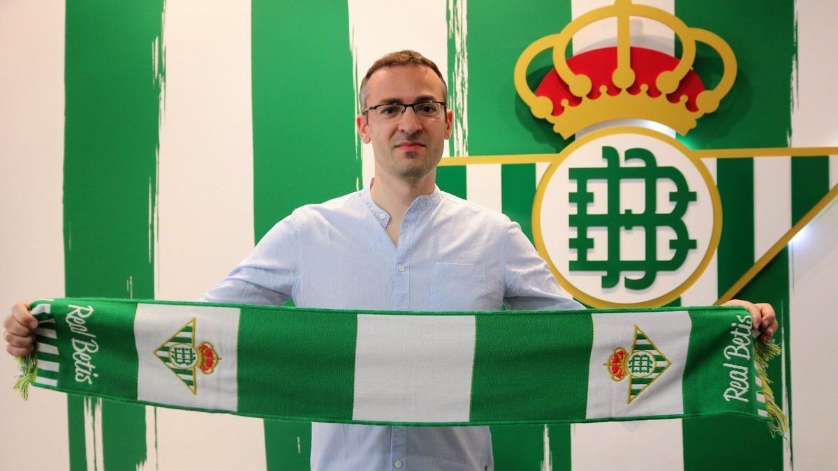 Asier Alonso ha ejercido en los &uacute;ltimos a&ntilde;os como secretario t&eacute;cnico del Real Betis
