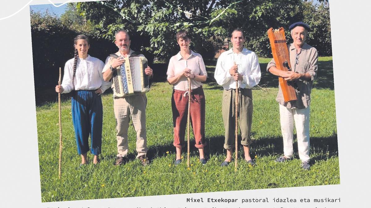 Pastoraleko antzezle eta musikariak.