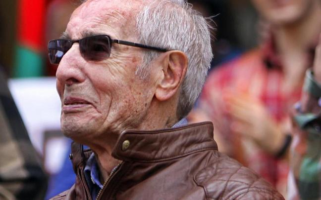 Inazio Ernabide, emocionado en un homenaje a gudaris en Elgeta.