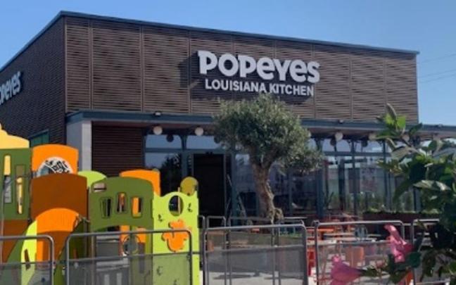 La franquicia Popeyes Louisiana Kitchen aterriza el próximo martes en Pamplona.