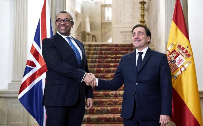 El ministro de Asuntos Exteriores, Unión Europea y Cooperación, José Manuel Albares, recibe a su homólogo británico, James Cleverly El ministro de Asuntos Exteriores, Unión Europea y Cooperación, José Manuel Albares, recibe a su homólogo británico, James Cleverly