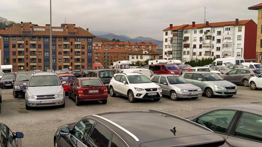 El actual parking de Ibarluze se va a ver afectado por la construcción del edificio.