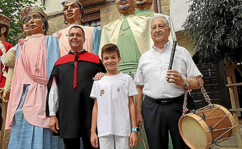 Los Vital, Unai, Aitor y Luis Mari, tres generaciones comprometidas con la cultura de la ciudad.
