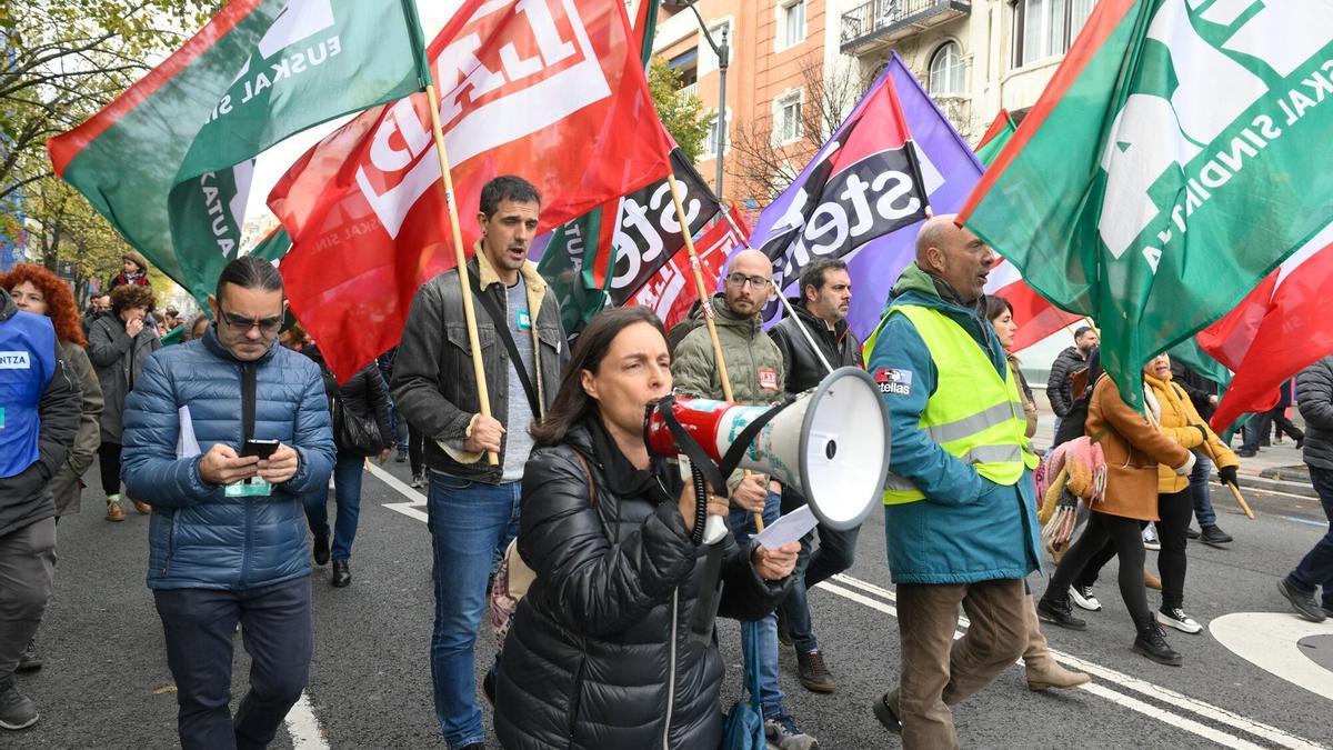 Manifestación en contra del borrador de la Ley vasca de Educación celebrada en Bilbao.