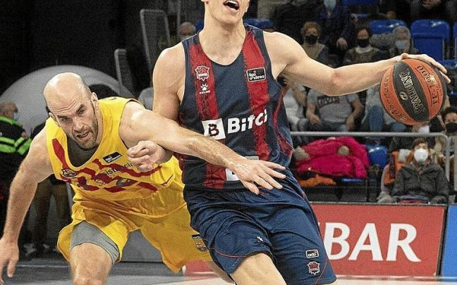 Dorsey (arriba) y Fontecchio (derecha), han puesto rumbo a la NBA, mientras que Edwards (abajo) jugar&aacute; en el Fenerbahce. | FOTOS: INSTAGRAM/A. L.