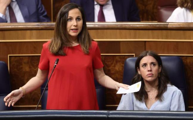 La ministra de Derechos Sociales, Ione Belarra, durante el pleno de control al Gobierno. La ministra de Derechos Sociales, Ione Belarra, durante el pleno de control al Gobierno.