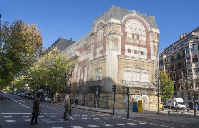 El histórico edificio del cine Bellas Artes de Donostia que se convertirá en un hotel de lujo