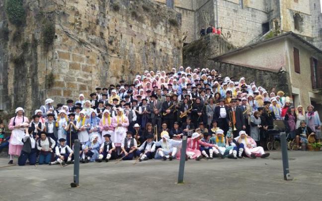 Imagen de grupo de los participantes Imagen de grupo de los participantes