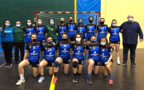 La alcaldesa de Berango, Anabel Landa, animó ayer miércoles a las jugadoras de cara a la importante cita que afrontarán este fin de semana en Valencia.