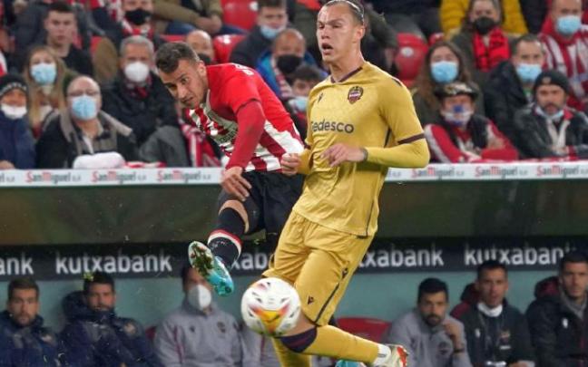 Berenguer durante el partido del Athletic ante el Levante del lunes Berenguer durante el partido del Athletic ante el Levante del lunes