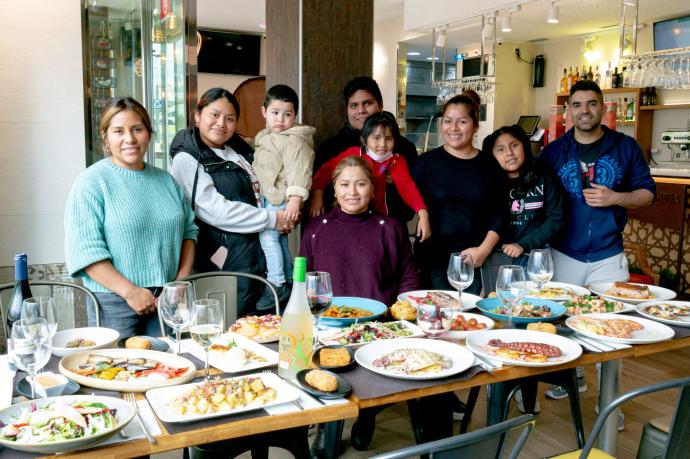 La familia Vicente, responsable del Animals, en el bar Berlín Dublín que han transformado en gastrobar.