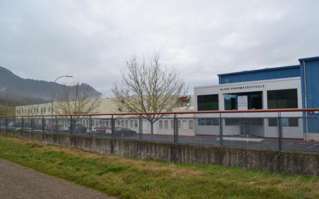 Cambio de propietarios en la farmacéutica de Bernedo