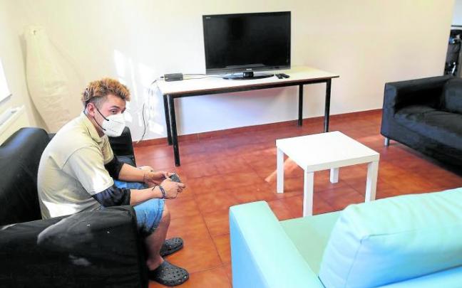 Amina Benhamida, en el centro de acogida para migrantes especialmente vulnerables de Berriz. Amina Benhamida, en el centro de acogida para migrantes especialmente vulnerables de Berriz.