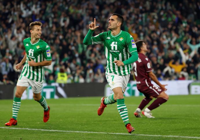 Juanmi celebra uno de los goles anotados frente a la Real Sociedad, su exequipo.