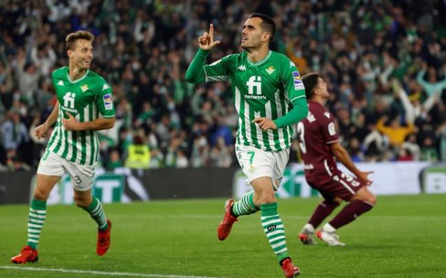 Juanmi celebra uno de los goles anotados frente a la Real Sociedad, su exequipo.