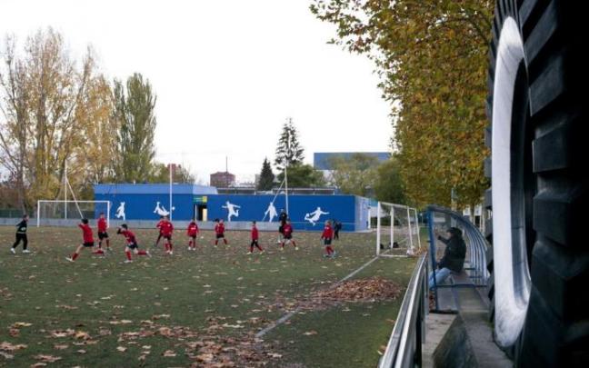 Niños entrenando en Betoño Niños entrenando en Betoño