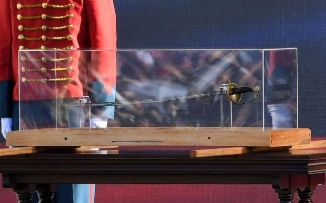 La espada de Bolívar exhibida en la investidura de Petro.