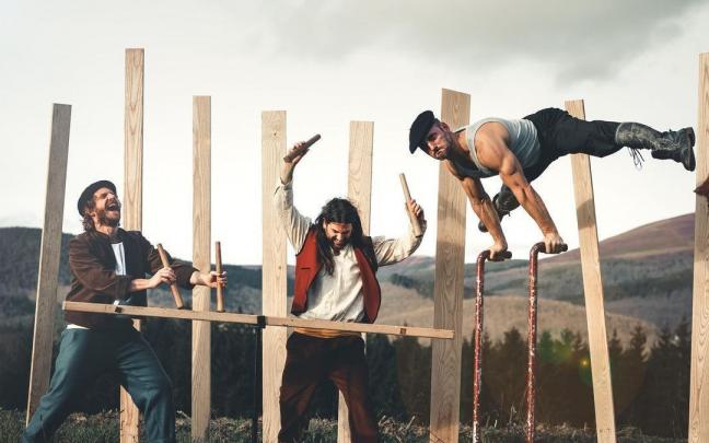 ‘Urbasa’, el montaje que Hutsun+Ortzi presentan en este Festival de las Murallas. ‘Urbasa’, el montaje que Hutsun+Ortzi presentan en este Festival de las Murallas.